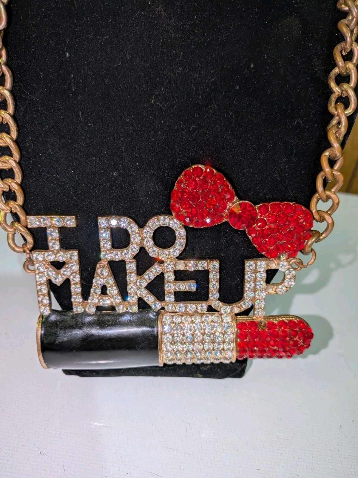 Gold Tone Curb Link Statement Necklace “I DO MAKEUP” Lips Charm Red Bow