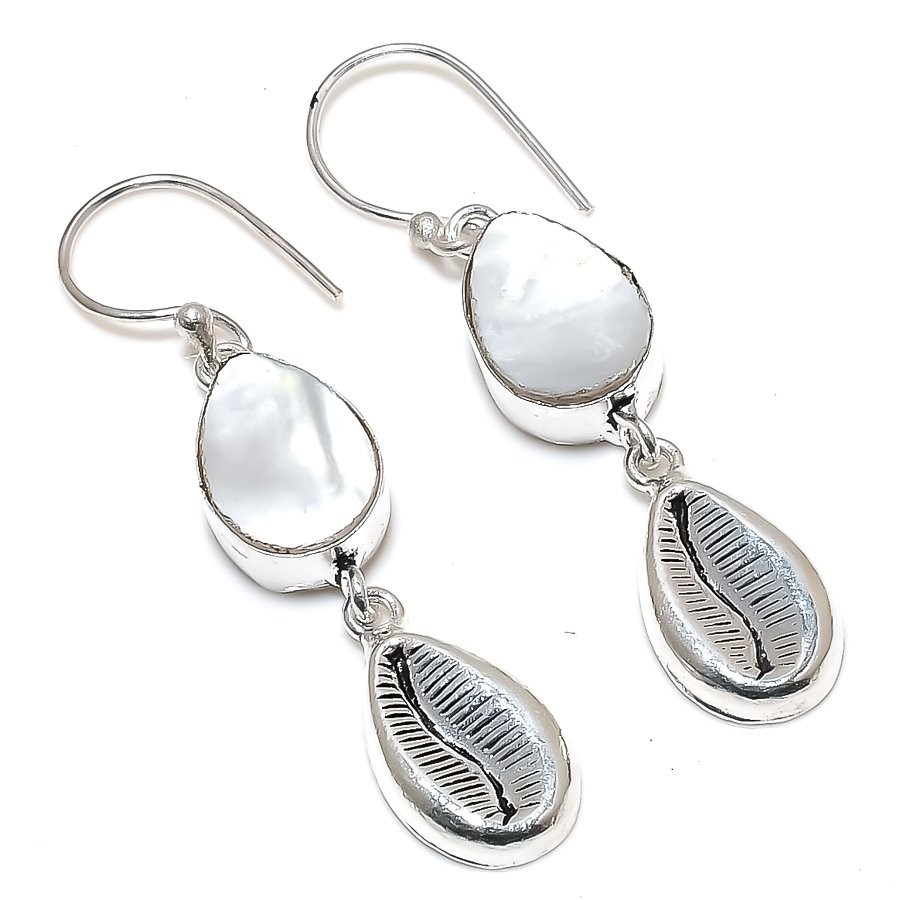 Mother Of Pearl Gemstone Handmade Jewelry Earring 2.17″