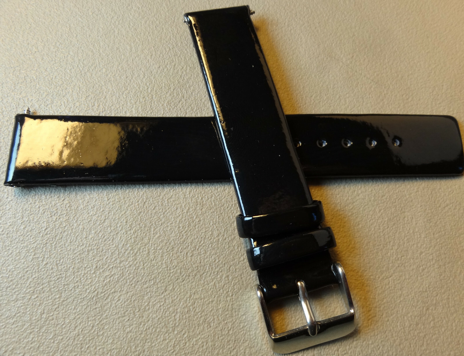 New 18mm Mens Genuine Patent Glossy Leather Black Watch Band Silver Tone Buckle
