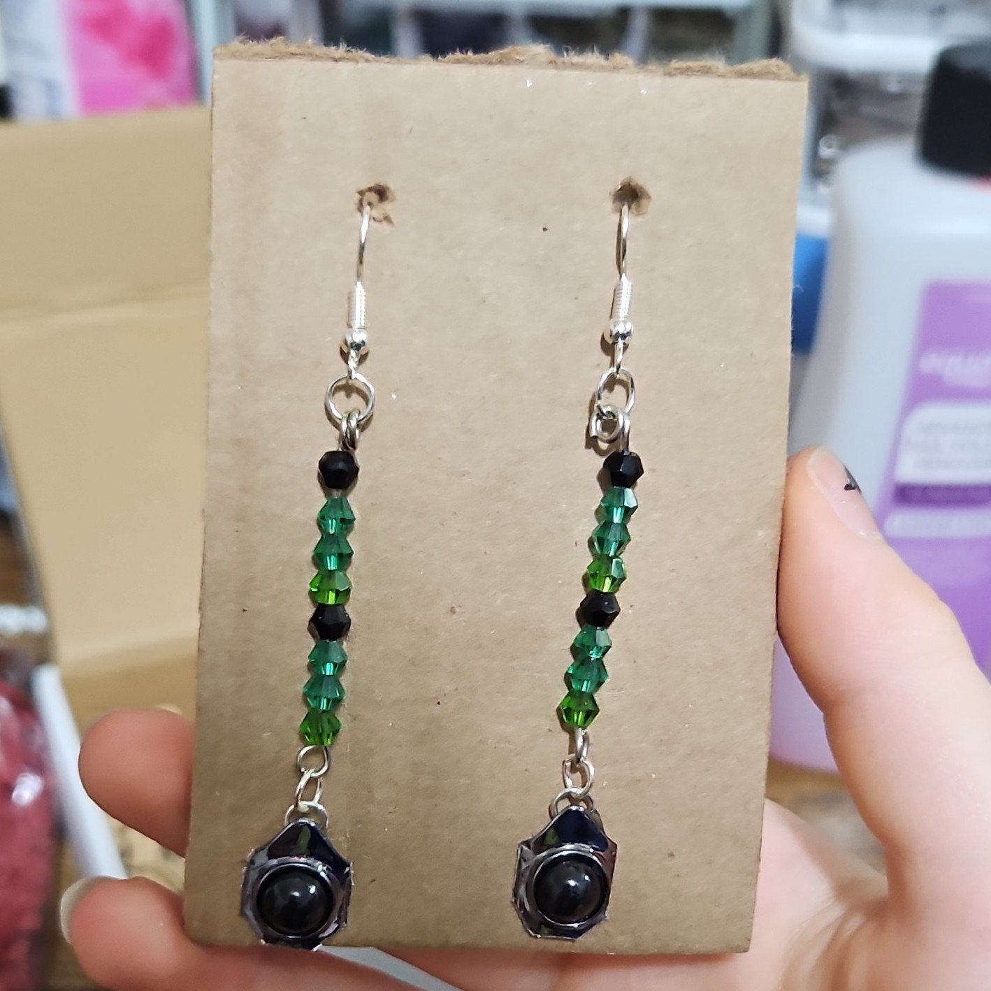 Green Black Silver Tone Dangle Drop Beaded Earrings Hook Closure Lobe Round