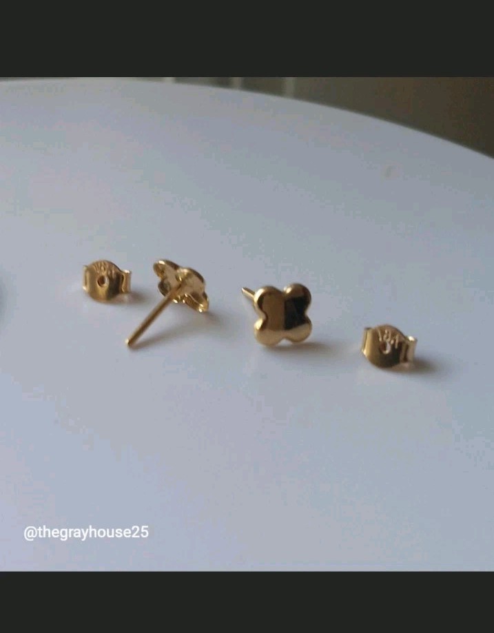 18K Yellow Gold Clover Stud Earrings 6mm Flower Unisex Adult Kids Stamped NEW
