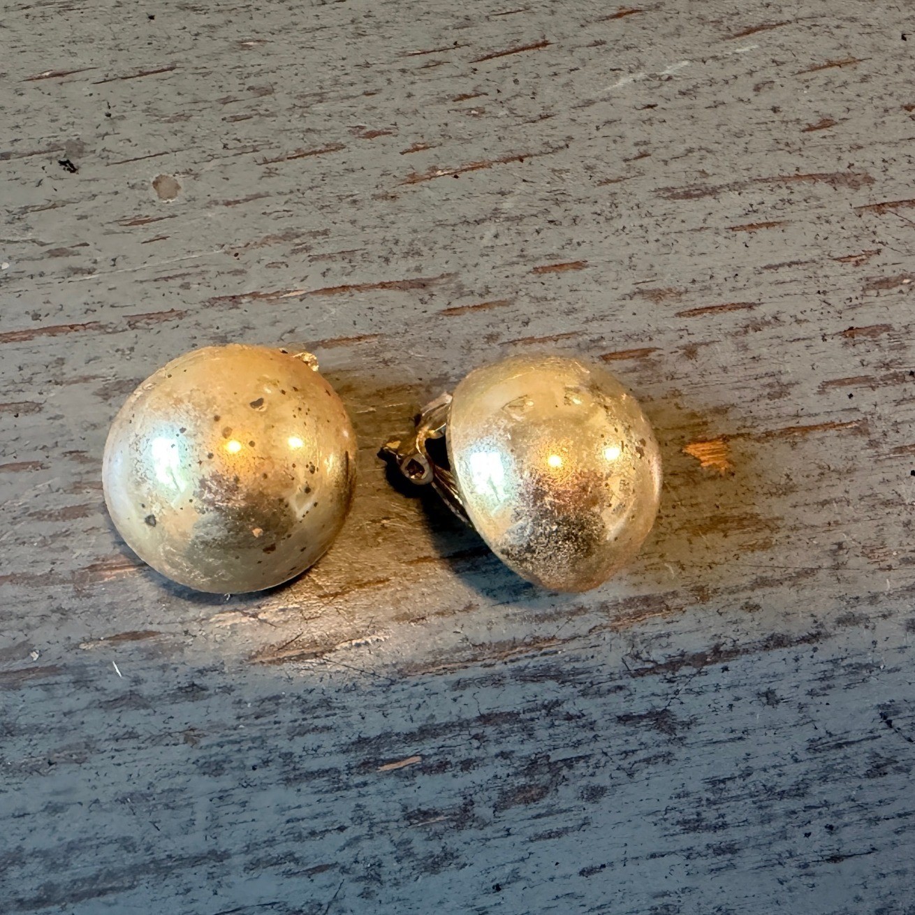 Vintage Gold Tone Dome Clip On Earrings Mid Century Statement Studs 0.75 Inch