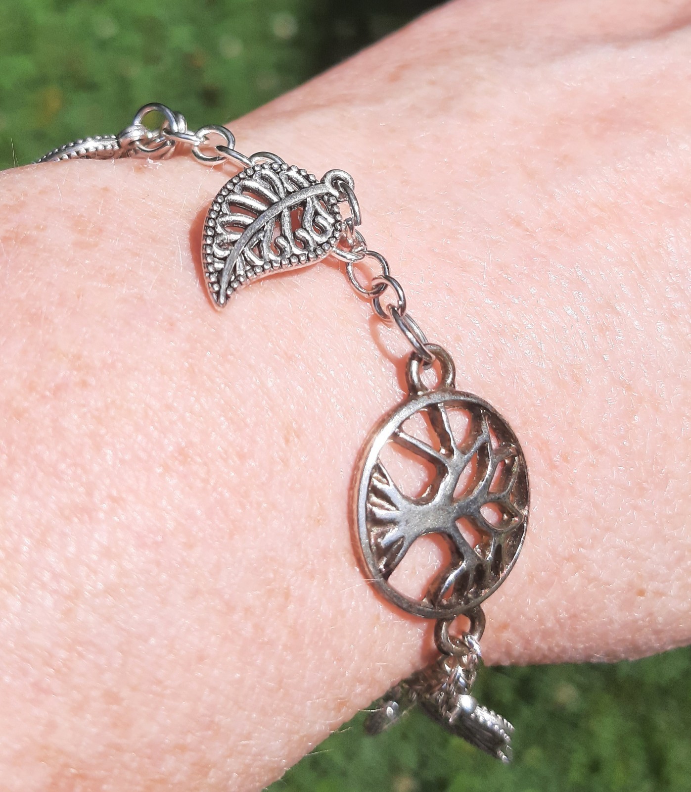 Handmade Jewelry Bracelet, Metal and Glass, Tree of Life, Leaves, Hook Clasp