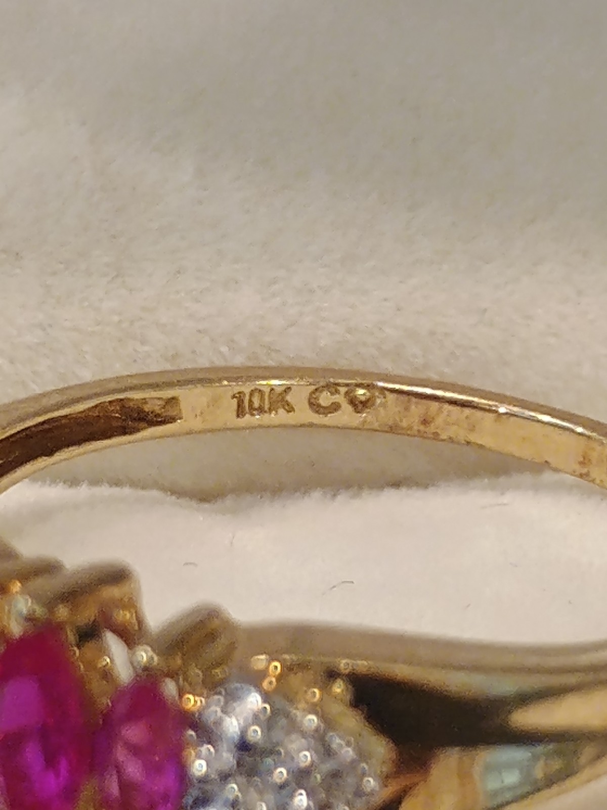Vintage 10K Yellow Gold Marquise Ruby & Diamond Accent 1.72g Band Ring Size 7.25