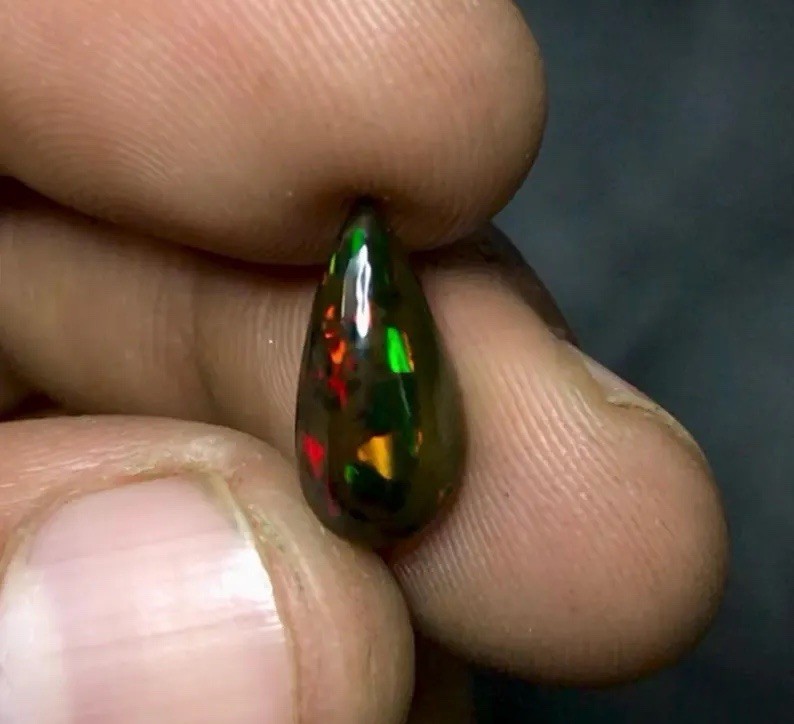 14.5×7.5×5.5 mm Natural Welo Ethiopian Black Opal Cabochon Loose GemstoneNS-185