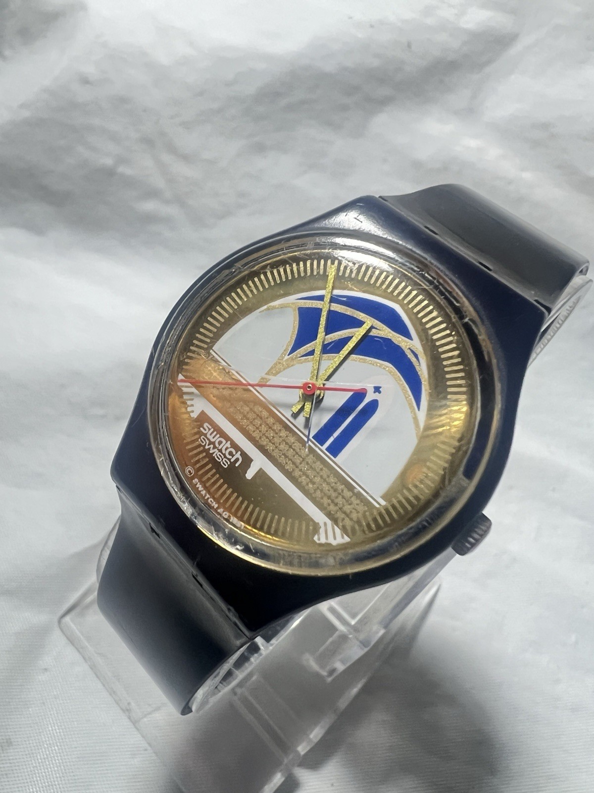 Swatch(Black Stage)GN120,Gold Tone And Blue & White Graphic Monuments,33mm Case