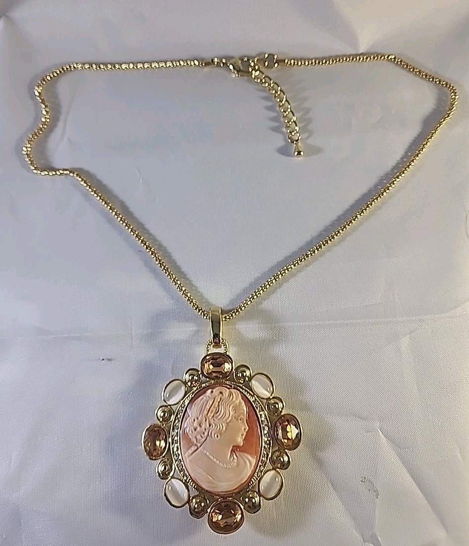LP Amedeo NYC Cameo Jeweled Pendant Necklace W/ Gold Time Chain