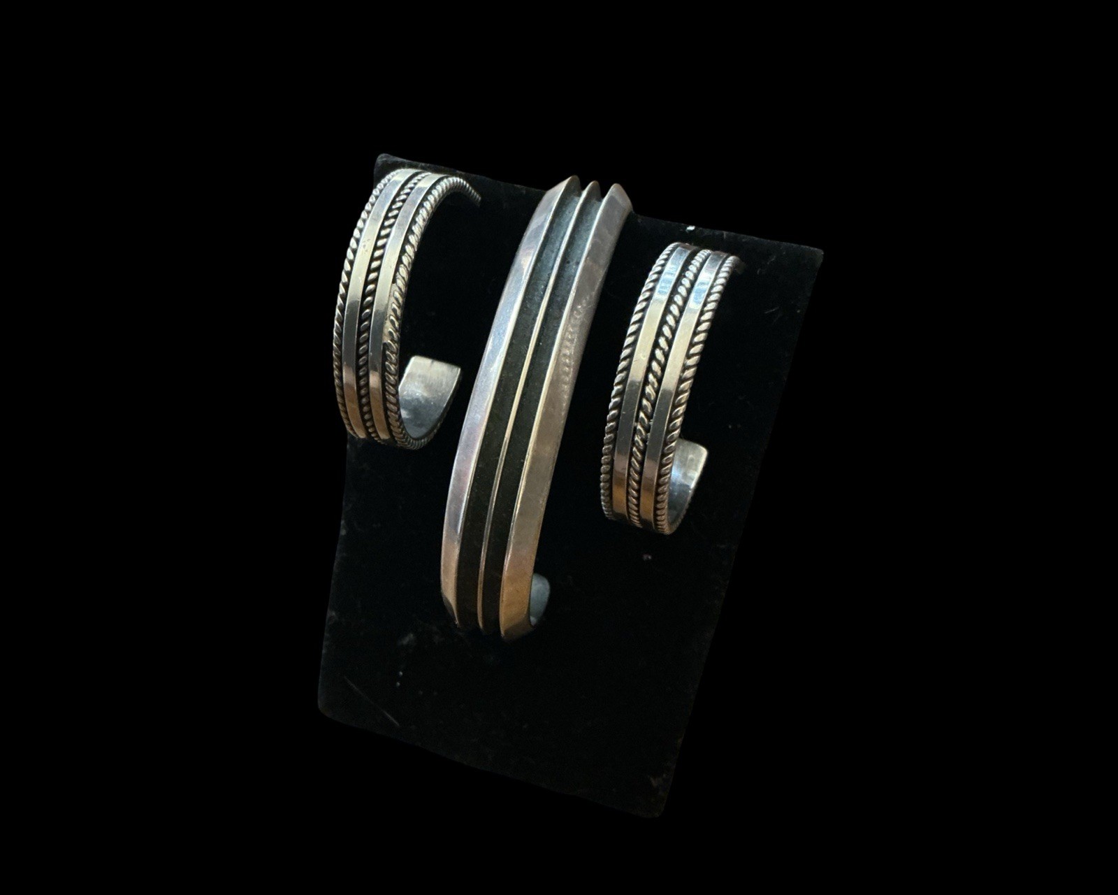 VINTAGE TOM HAWK STERLING SILVER THICK HOOP EARRINGS 18 GRAMS