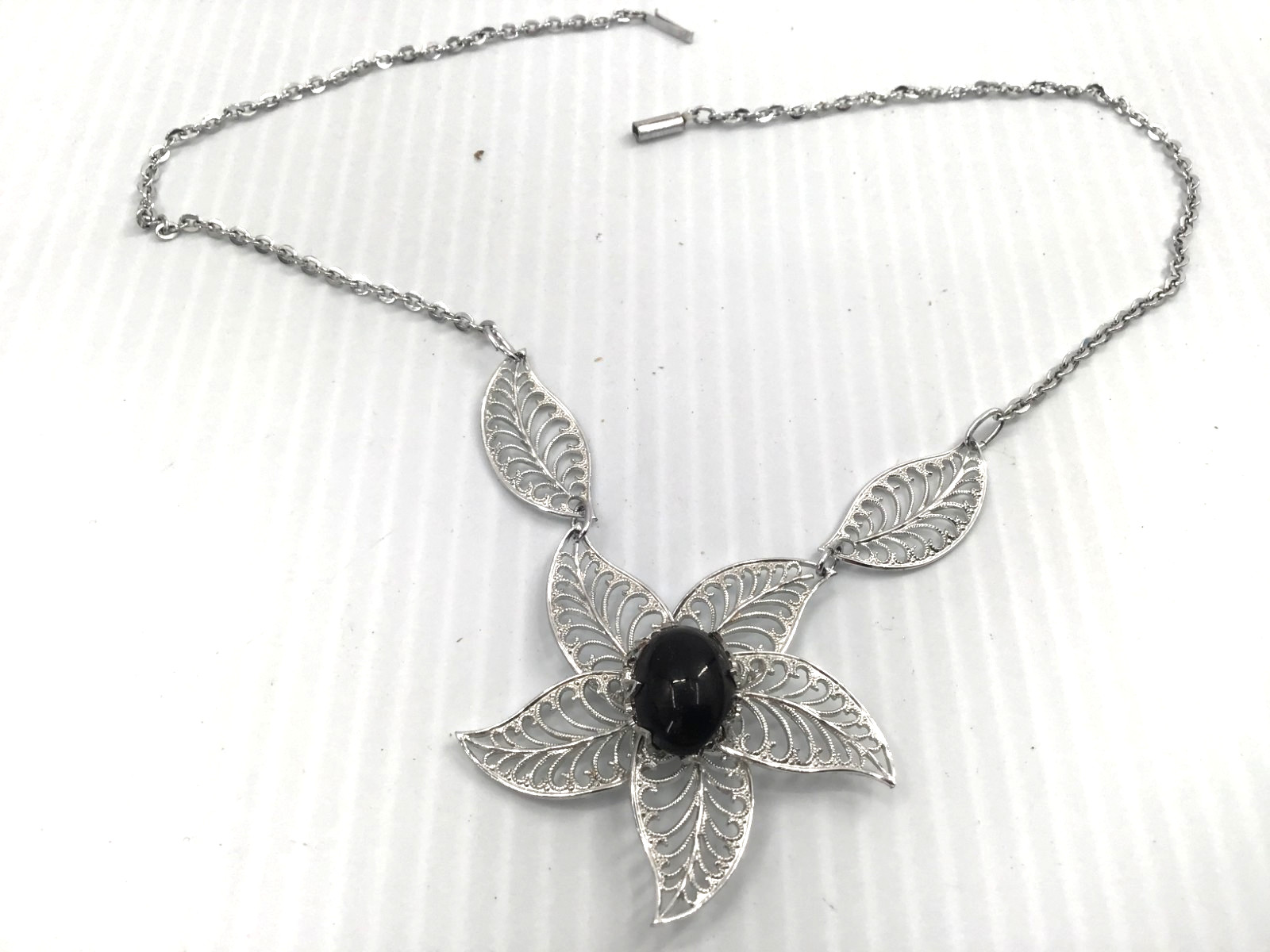 Fine Silver Filigree with Black Onyx Gemstone, 16″ Necklace, Bayonet Closure