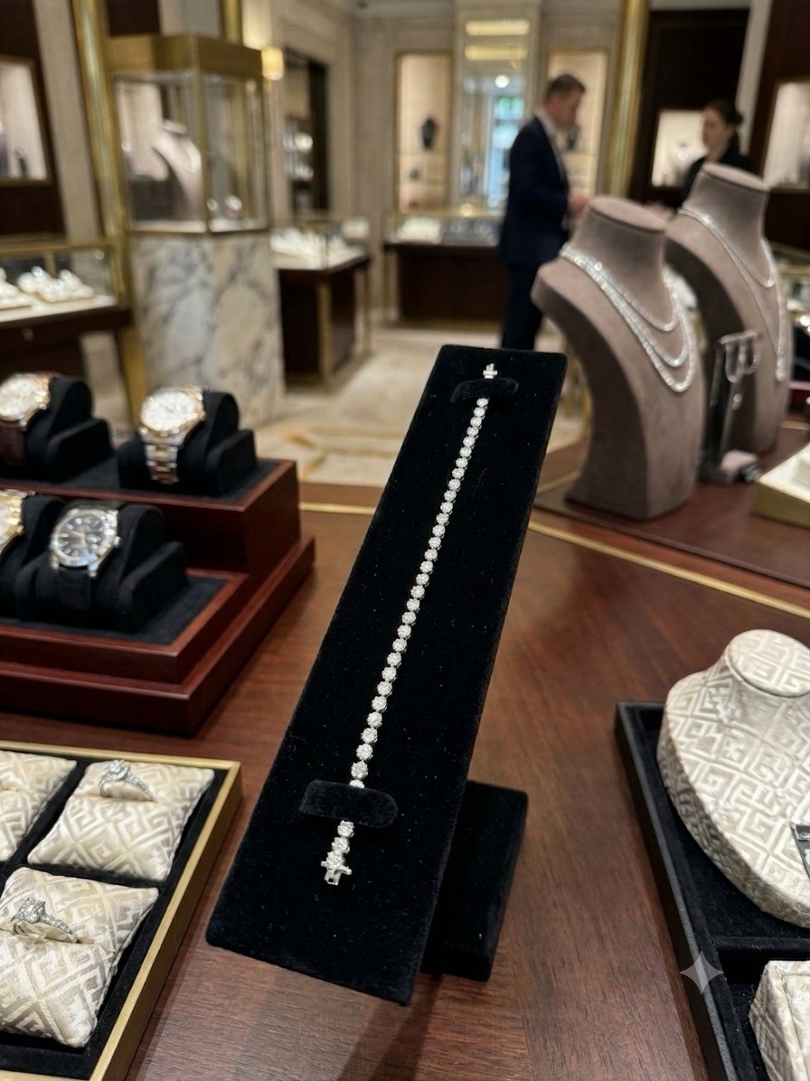 14K White Gold Round Diamond Tennis Bracelet Signed White/Colorless Stones