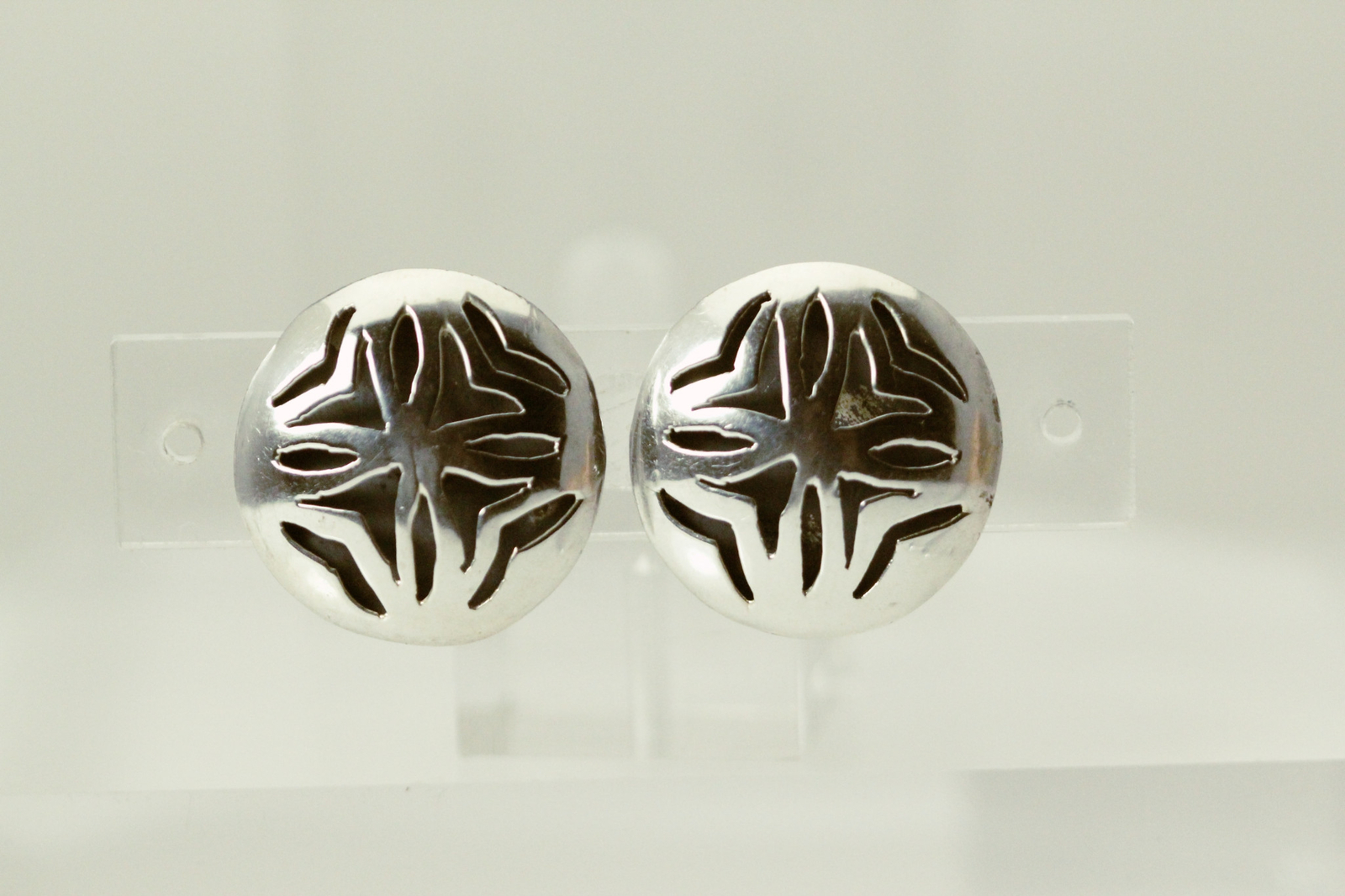 925 Sterling Silver Vintage Round Non-Pierced Screw Back Earrings 7.4g (EAR5623)