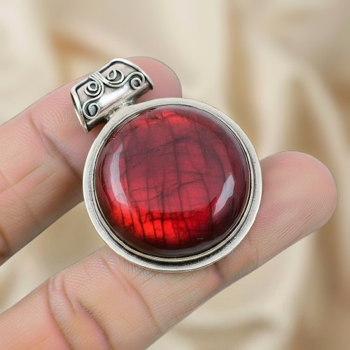 Red Flash Labradorite Gemstone Pendant 925 Sterling Silver Jewelry Pendant