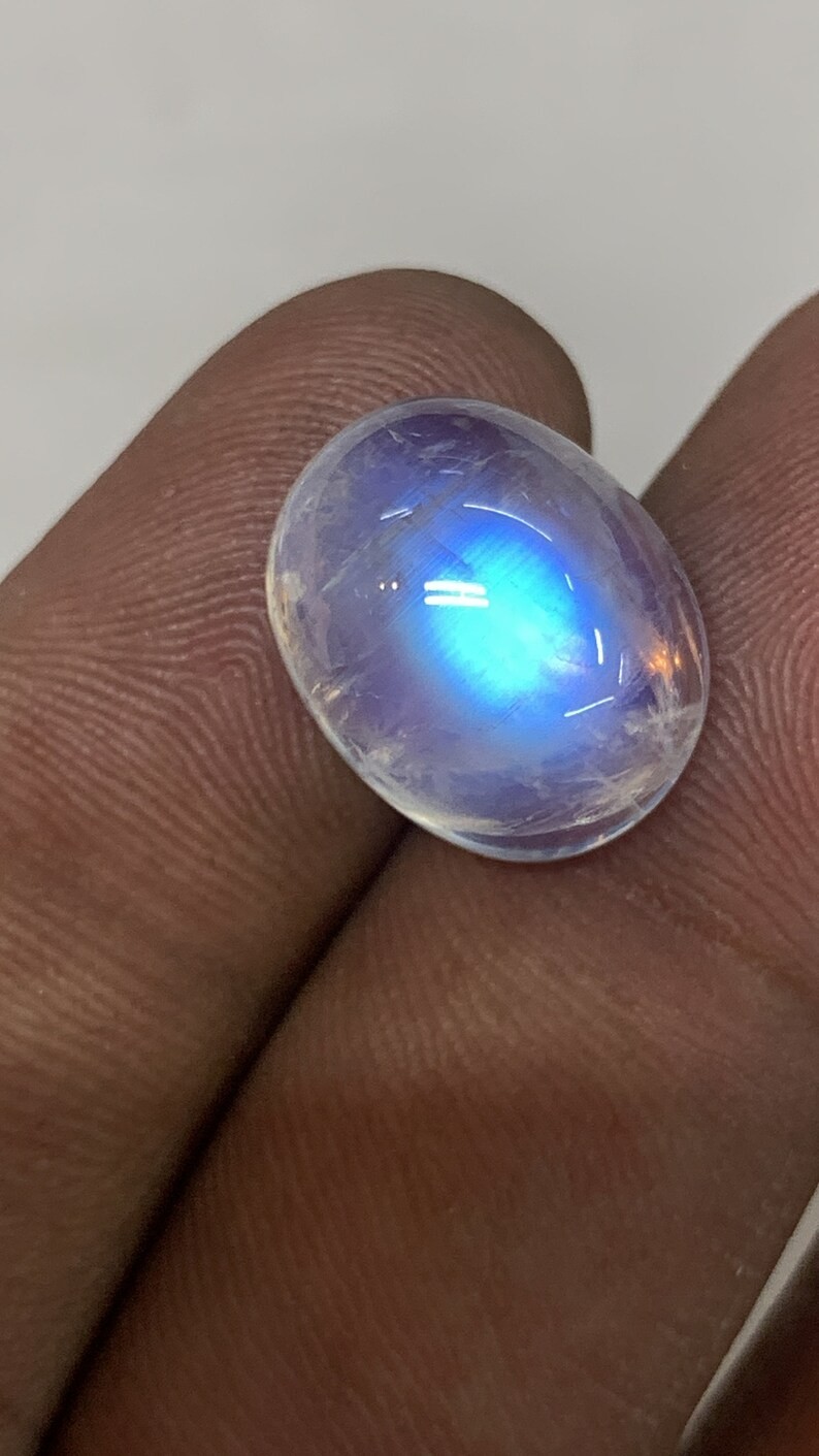 AAAAAAAA Quality Rainbow Moonstone Blue Fire Oval Shape Cabochon 12X15 MM