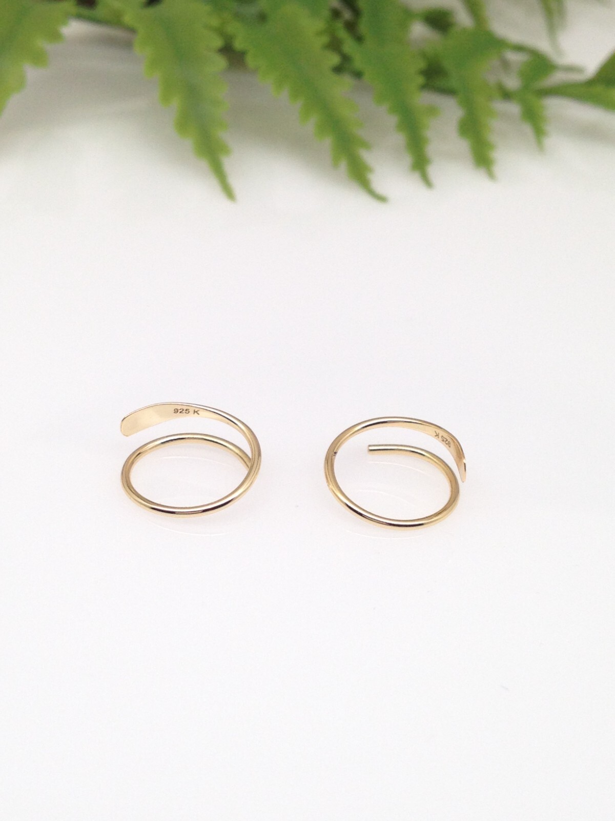 925 Sterling Silver Spiral Threader Huggie Hoop Earrings Womens 10mm x0.5mm TINY