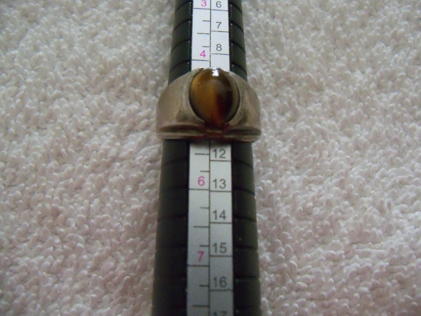 VINTAGE Preowned Sterling Silver Ring W/Beautiful Stone Size 5 1/2 and 5.3 Gram