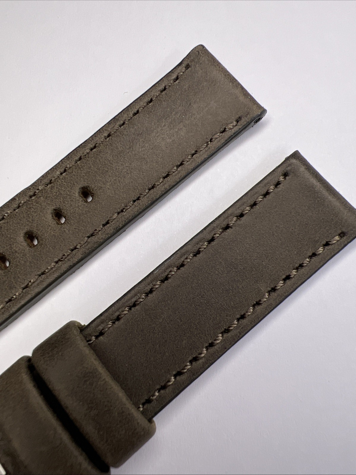 Filson Mushroom Gray/Brown 20mm – 20mm Horween Leather Watch Strap & Steel Tang
