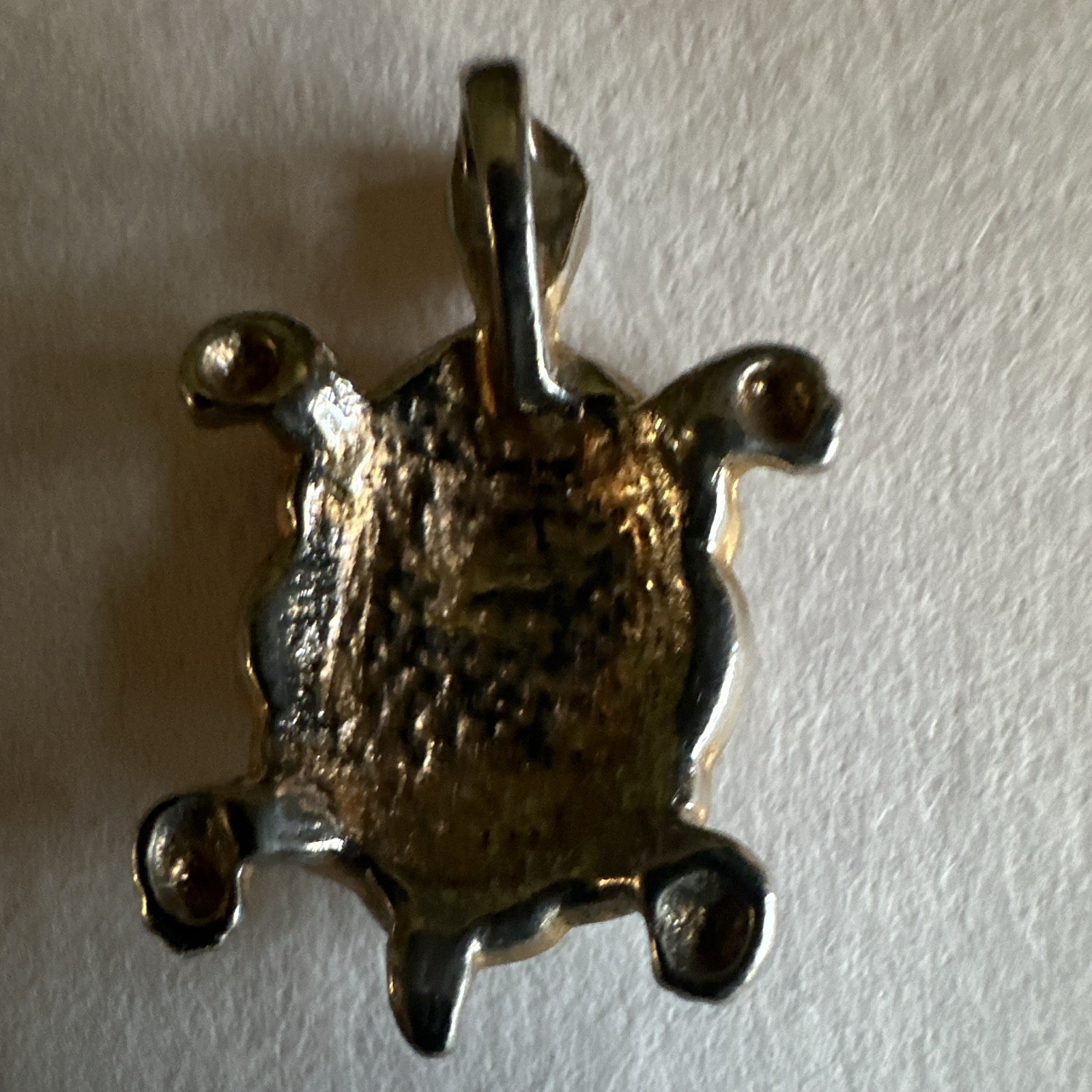 Turtle Enamel Green & Gold Tone Animal Theme Unisex Adults hang on a gold chain