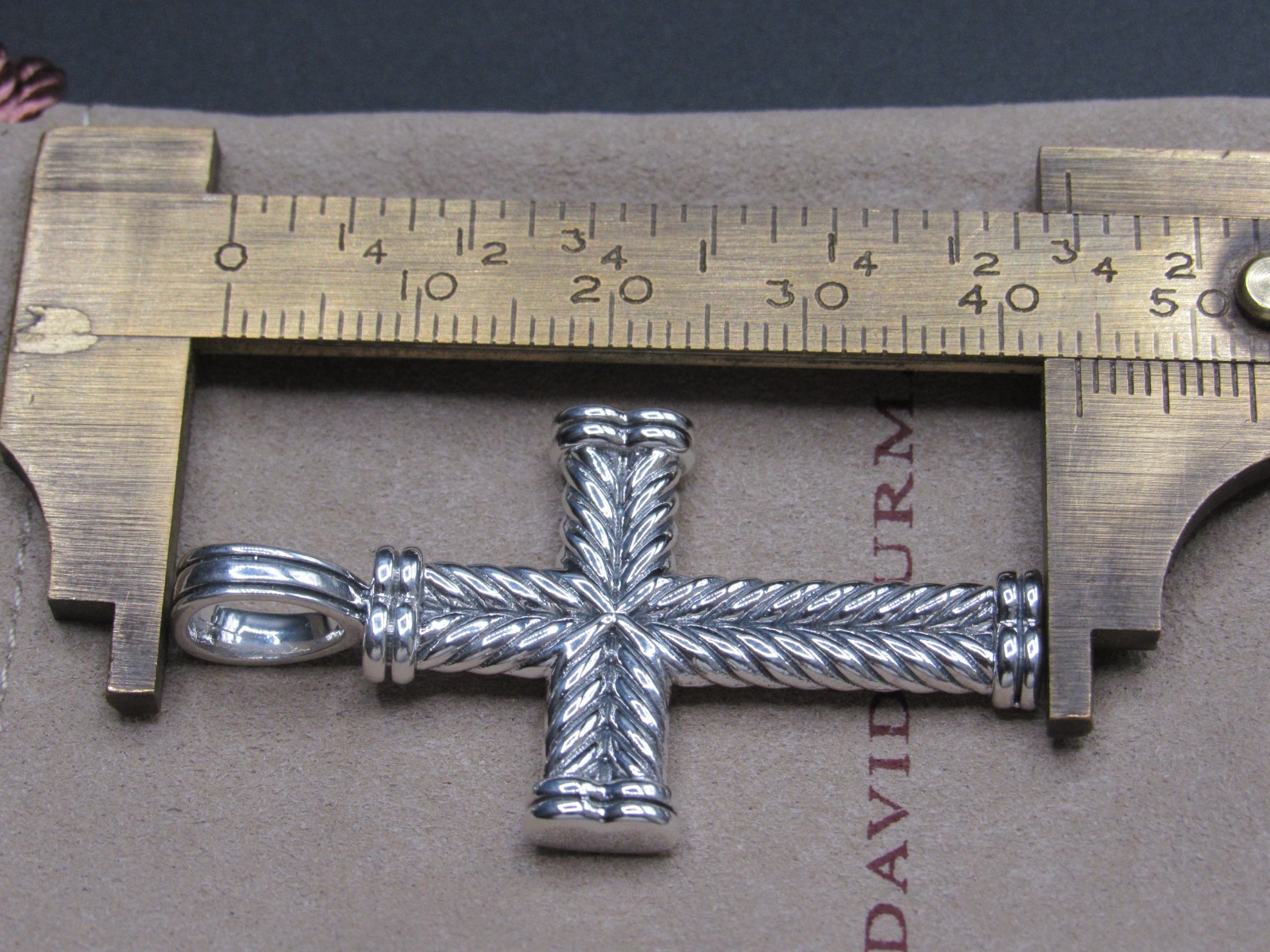 DAVID YURMAN CROSS CHEVRON PENDANT