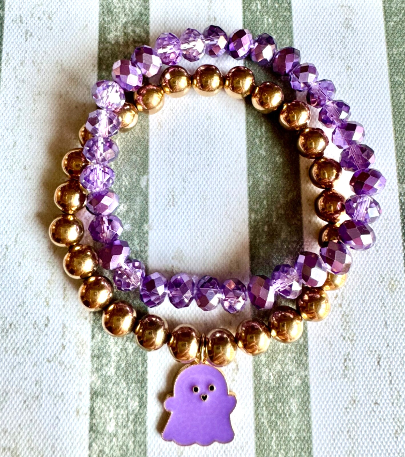 New Halloween Beaded Purple & Gold Tone Adult Bracelet Set w/ Ghost Charm – 8”