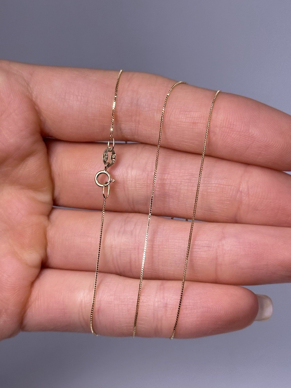 14K Yellow Gold Box Link Chain Necklace 18” 0.5 mm 0.8 g