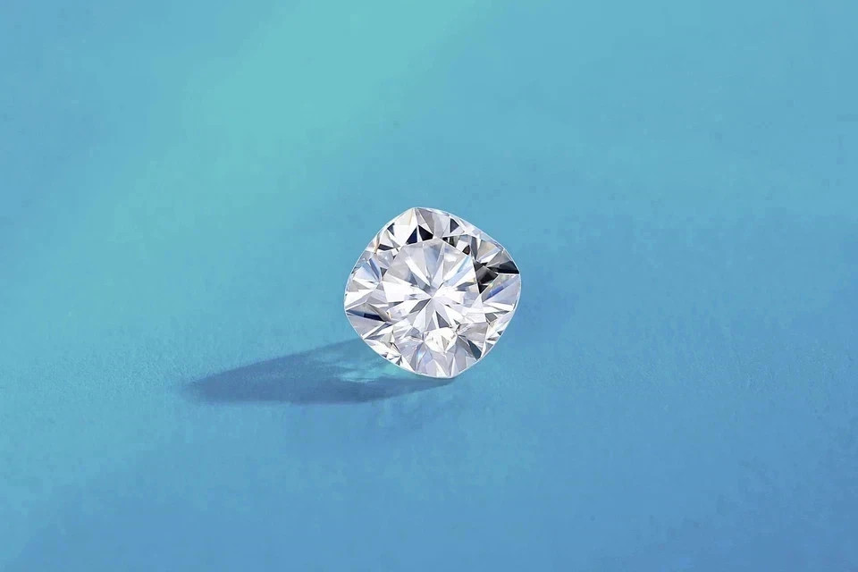 2.00 Ct Cushion Cut CVD Lab Created Diamond D/VVS2 Certified Natural Color