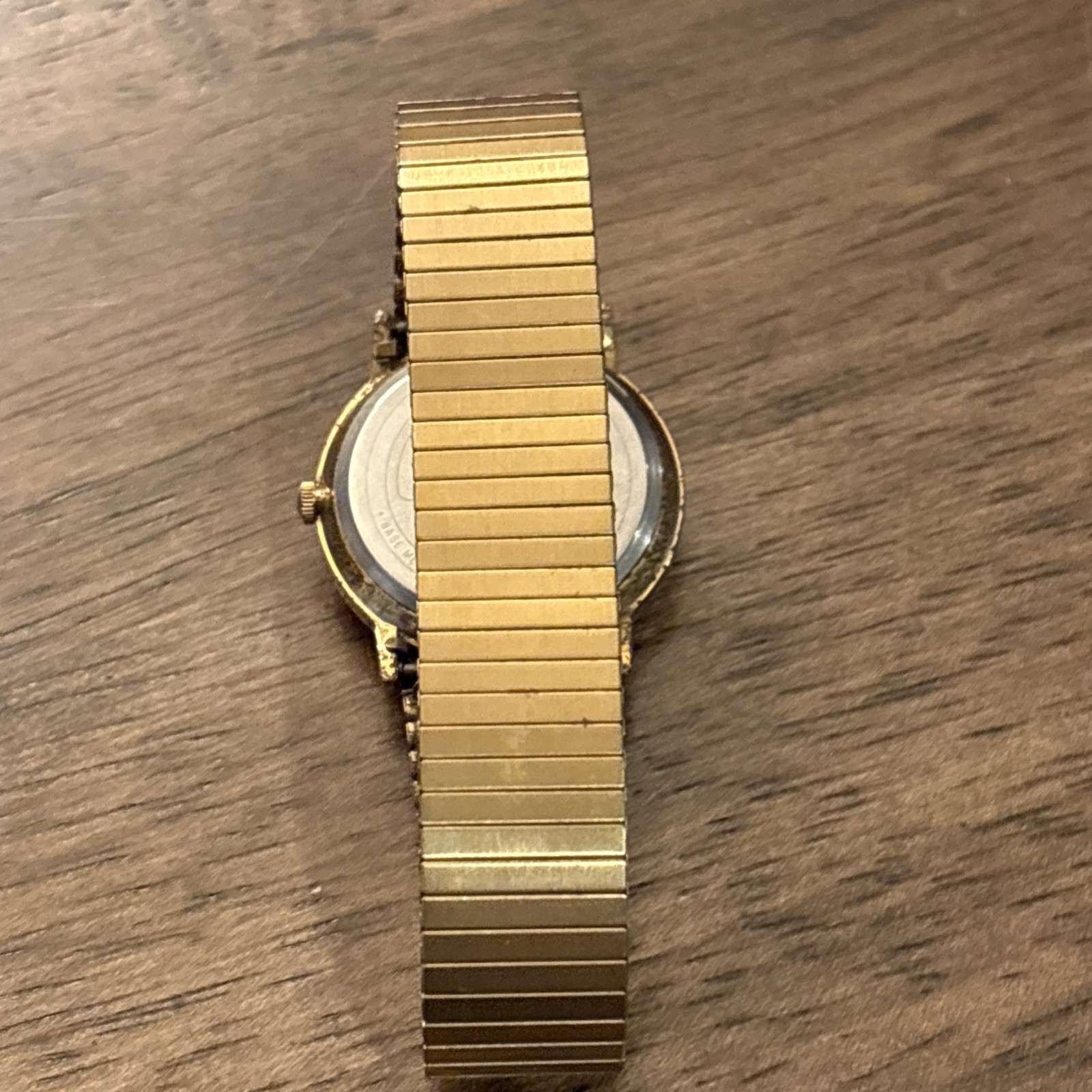 Timex Quartz Easy Reader Gold Tone Expansion Band Wristwatch Not Running Parts