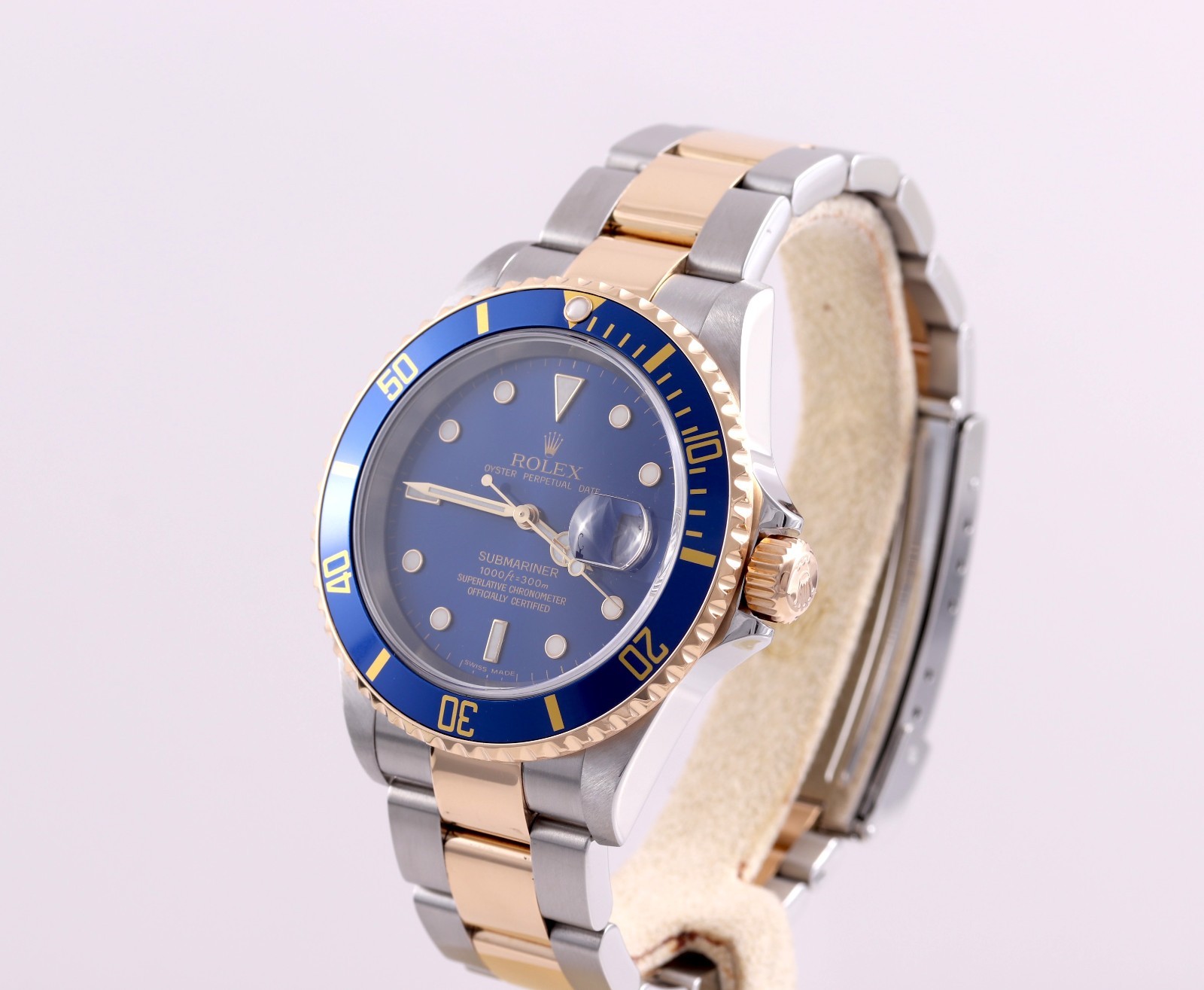 Rolex 2006 Submariner Date Blue SEL No Holes 18K Gold/Steel Box/Papers 16613