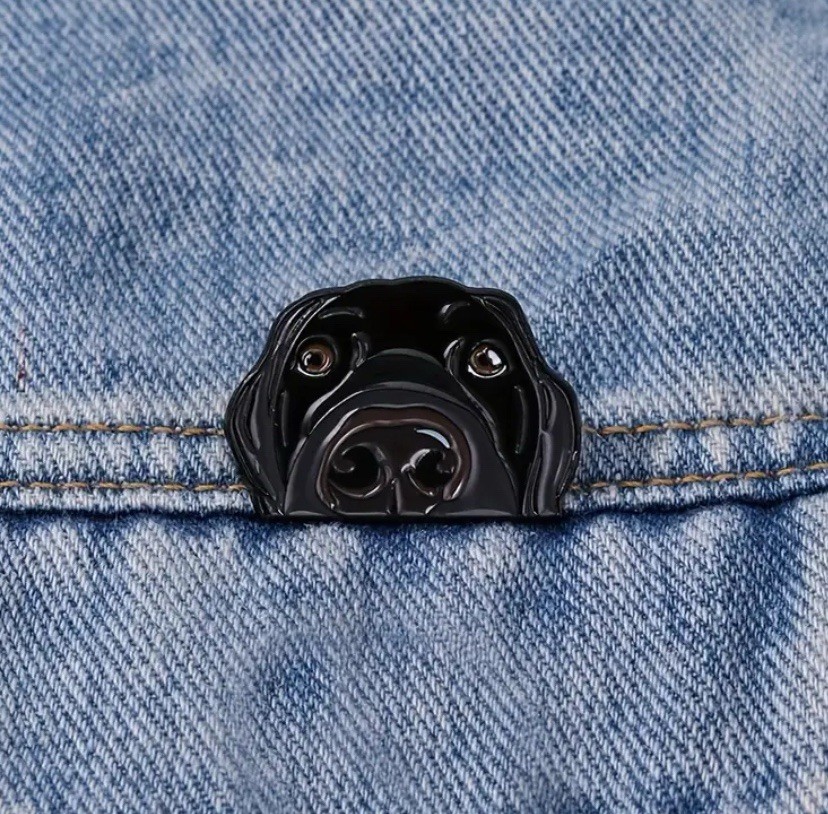 1 inch enamel Black Lab Labrador Peekaboo Pocket Pin
