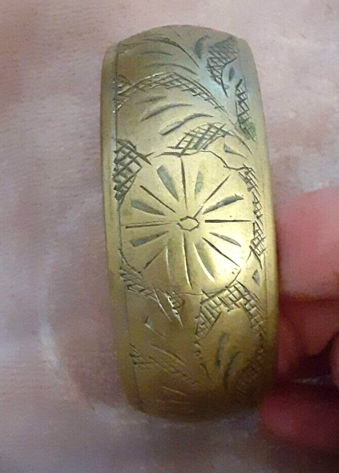 Vintage brass Bohemian bangle cuff bracelet 1X3 floral leaf design
