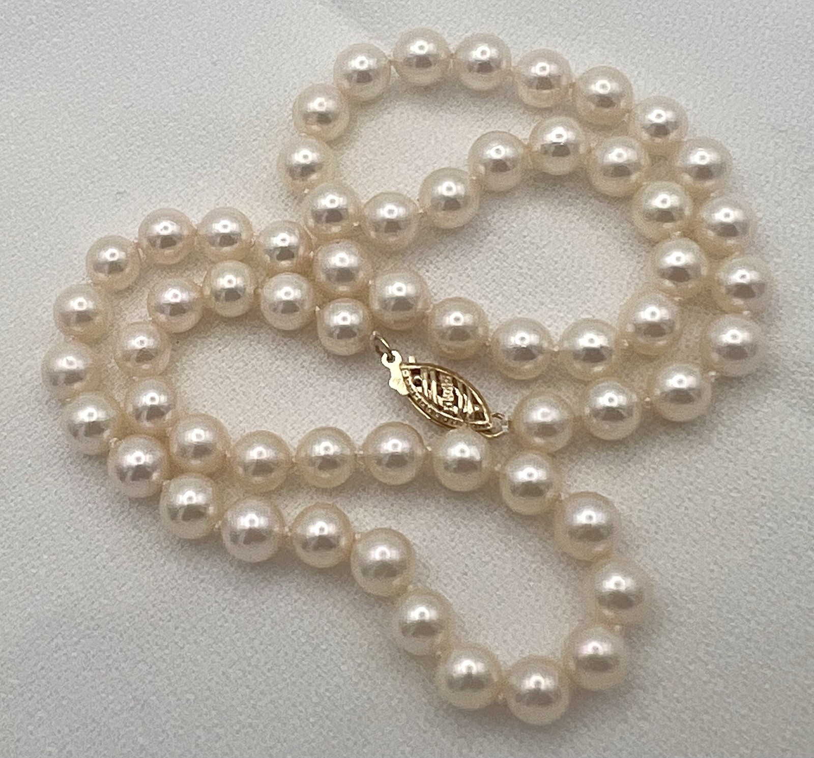 Vintage Japanese 16-1/4” Saltwater Akoya Pearl Choker Necklace 14k clasp 6-6.5mm