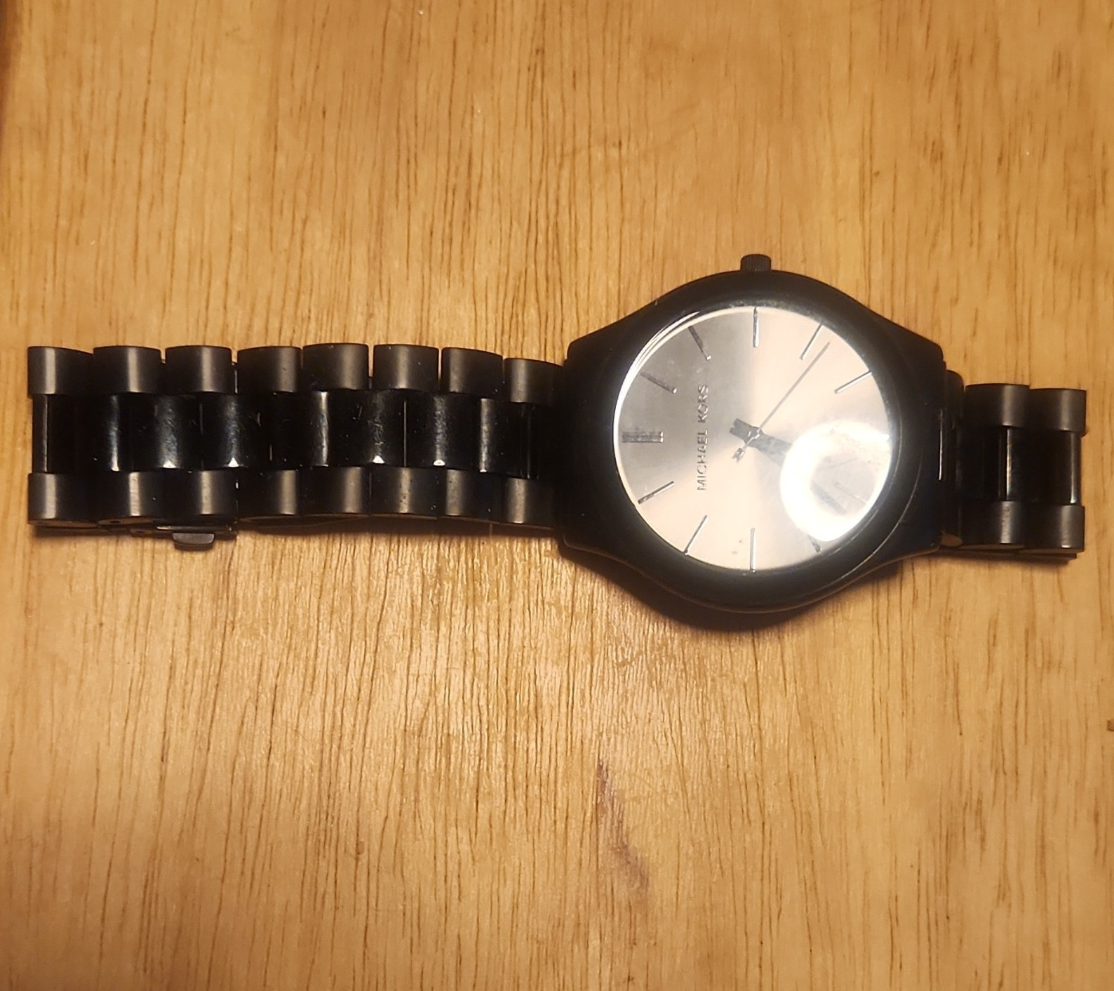 Michael Kors Quartz Analog Wristwatch Black Metal Bracelet Round Fixed Bezel