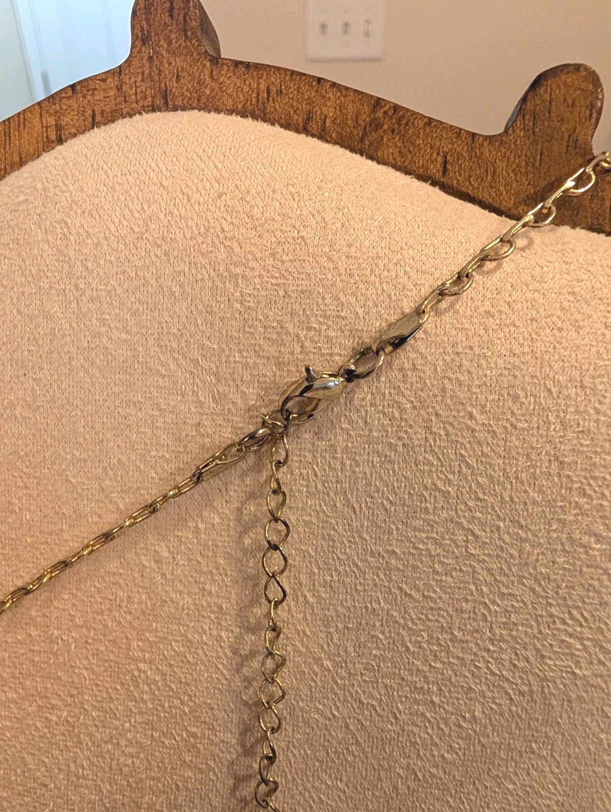 White Beaded Bib Statement Necklace Gold Tone Cable Chain Lobster 16-18 in