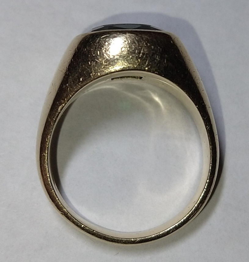 Solid heavy 9k gold ring 12.0 grams – sz 10.75
