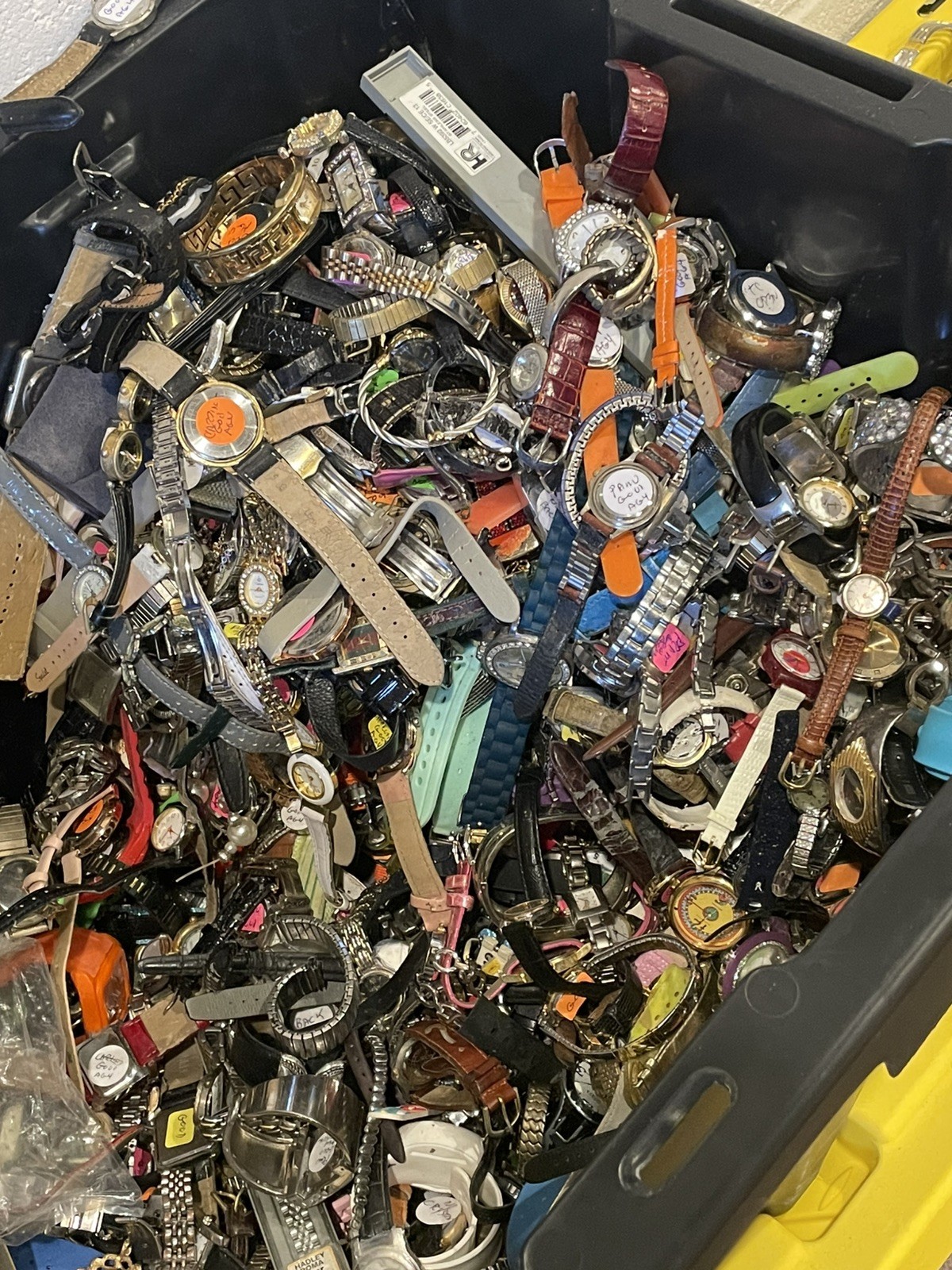 Bulk Mixed Lot Assorted Wristwatches with Watch Bands/Straps, Unisex Adults