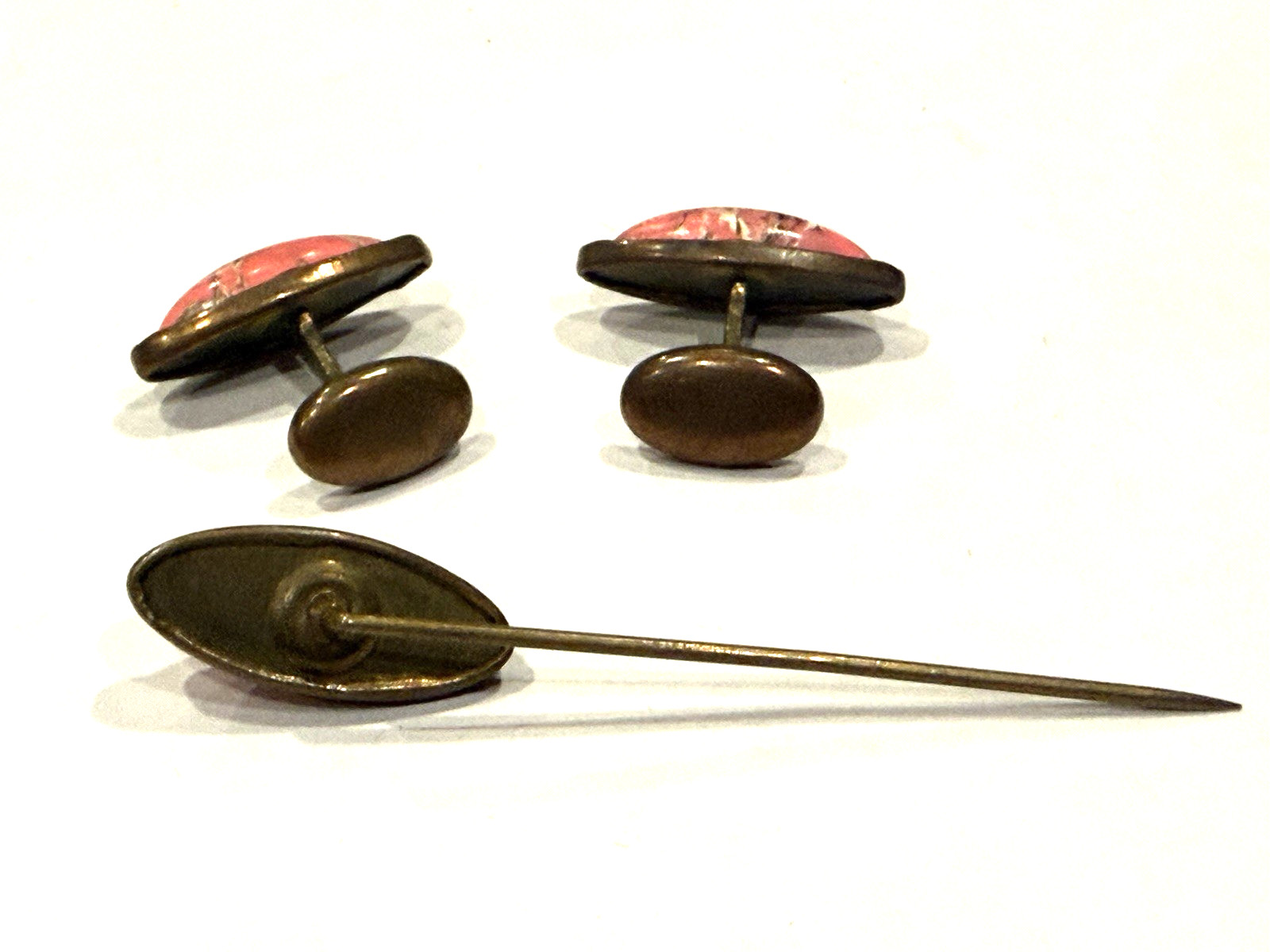 ANTIQUE VICTORIAN CUFFLINKS & STICK PIN PINK CORAL LUCITE NAVETTE BRASS SET