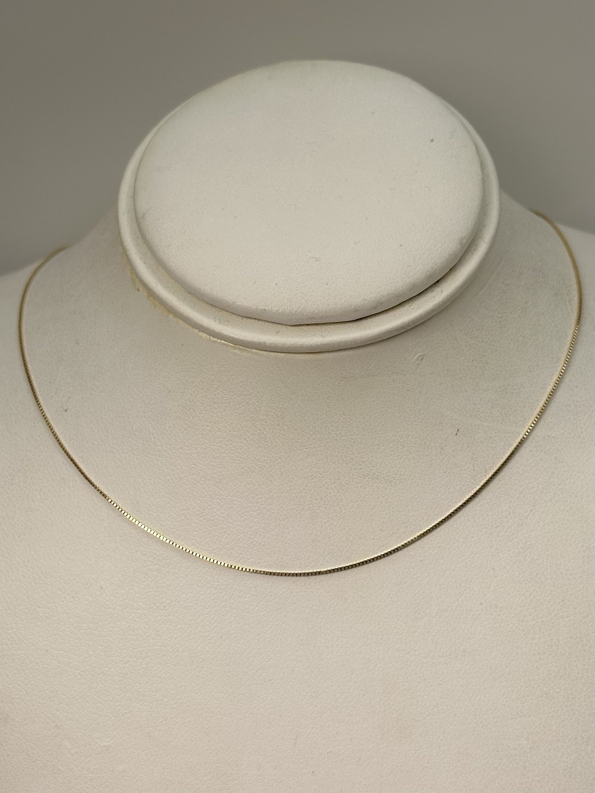 14K Yellow Gold Box Link Chain Necklace 18” 0.5 mm 0.8 g