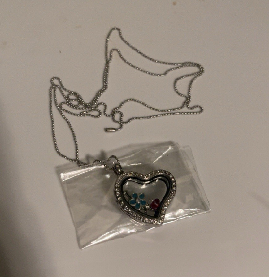 Silver Metal Heart Charm Pendant Necklace Ball/Bead Chain Love Theme July Baby