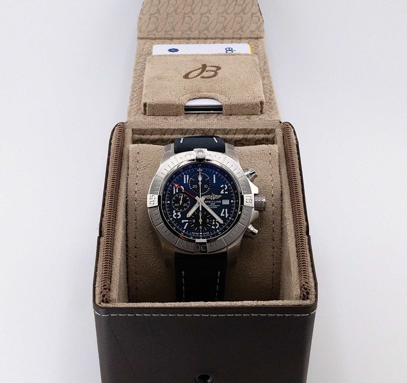 Breitling Avenger Chrono GMT 45mm A24315