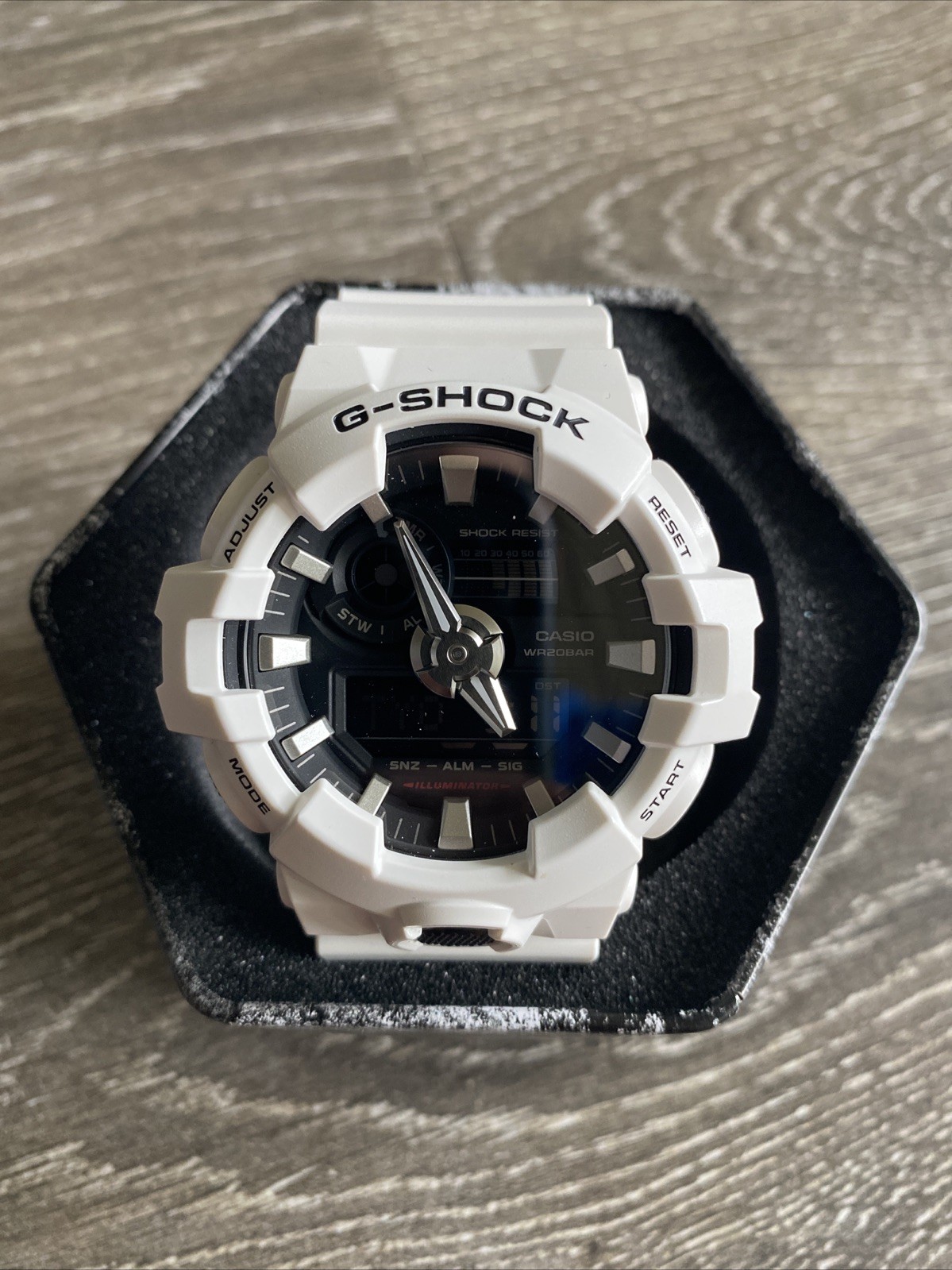 Casio G-Shock GA-700 5522 Analog Digital Watch White
