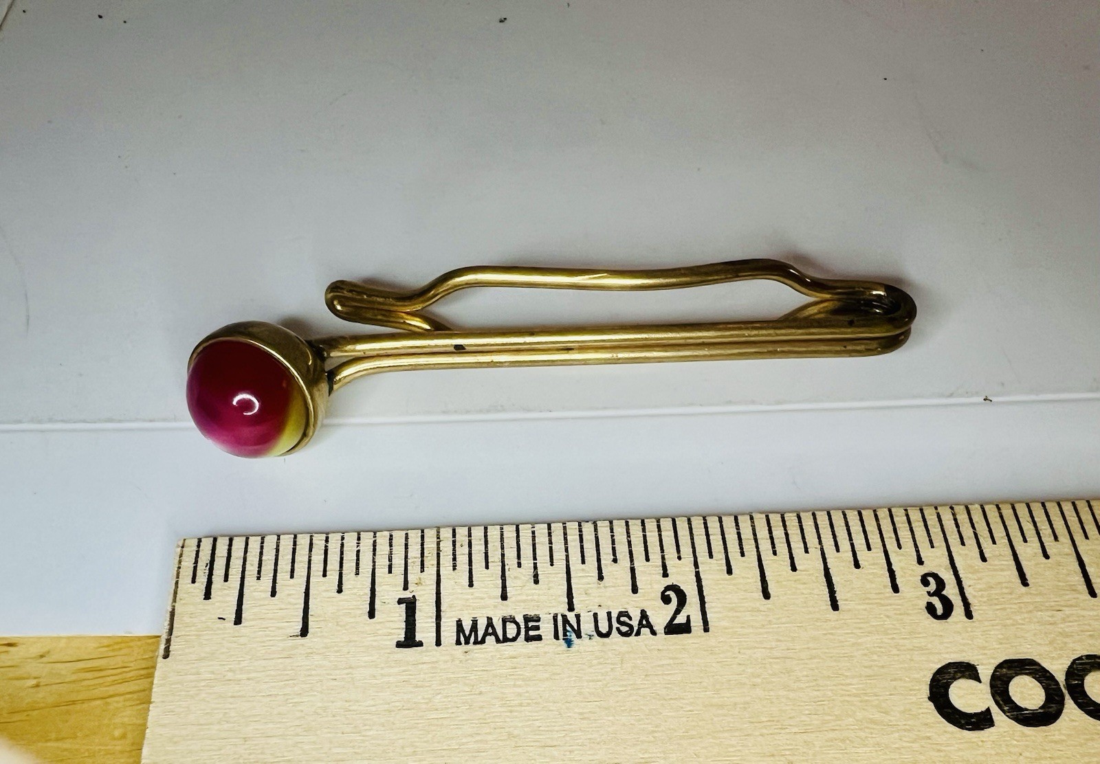 VINTAGE JEWELRY KREISLER CRAFT TIE BAR TACK PINK/YELLOW MOON GLO BALL BEAD