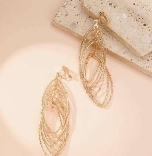Clip On Hoop Earrings Drop Dangle Gold Tone Intertwined Round Chunky Earrings 2″
