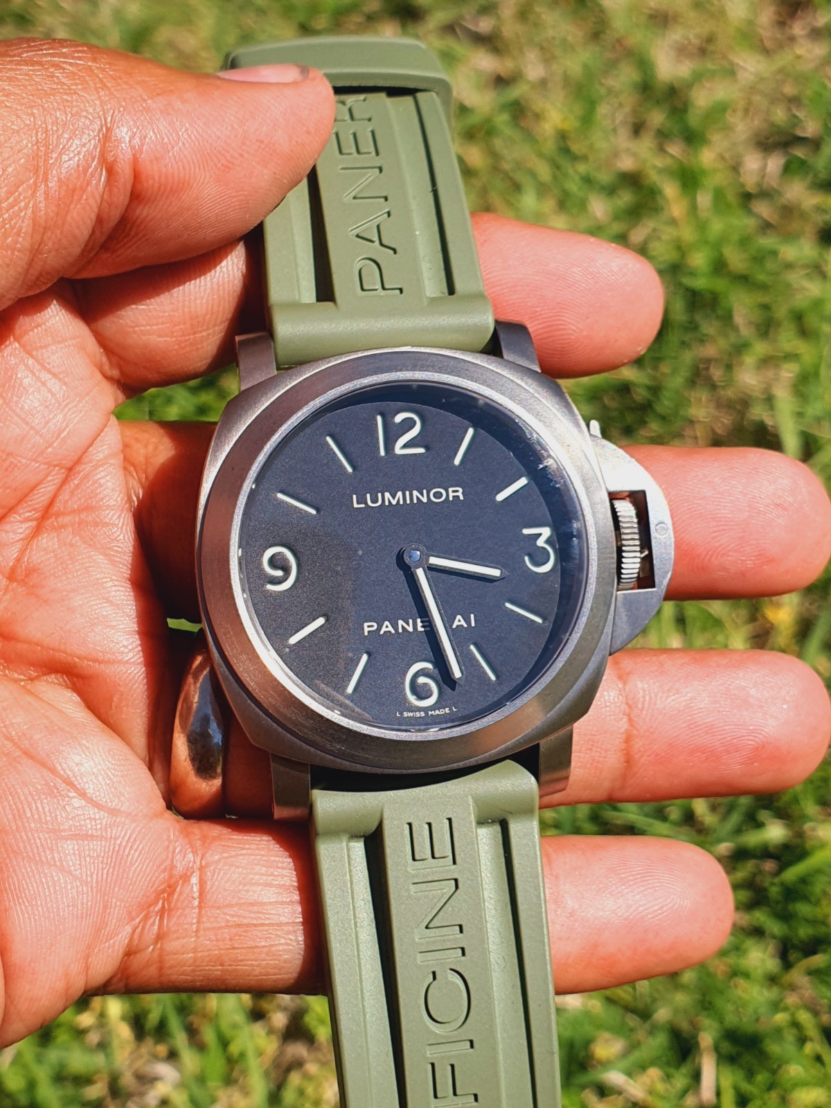 Make An Offer – Panerai Luminor Titanium PAM176 – Green Strap