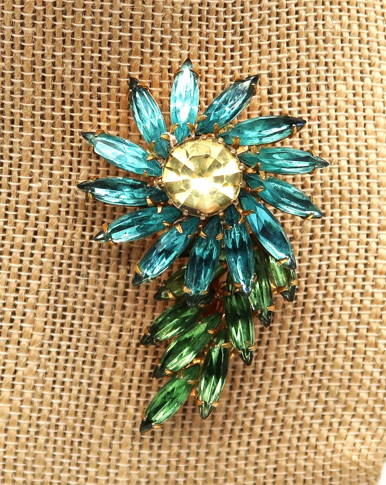 Vtg Blue Green Gold Tone Flower Rhinestone Brooch Prong Setting Fashion Jewelry