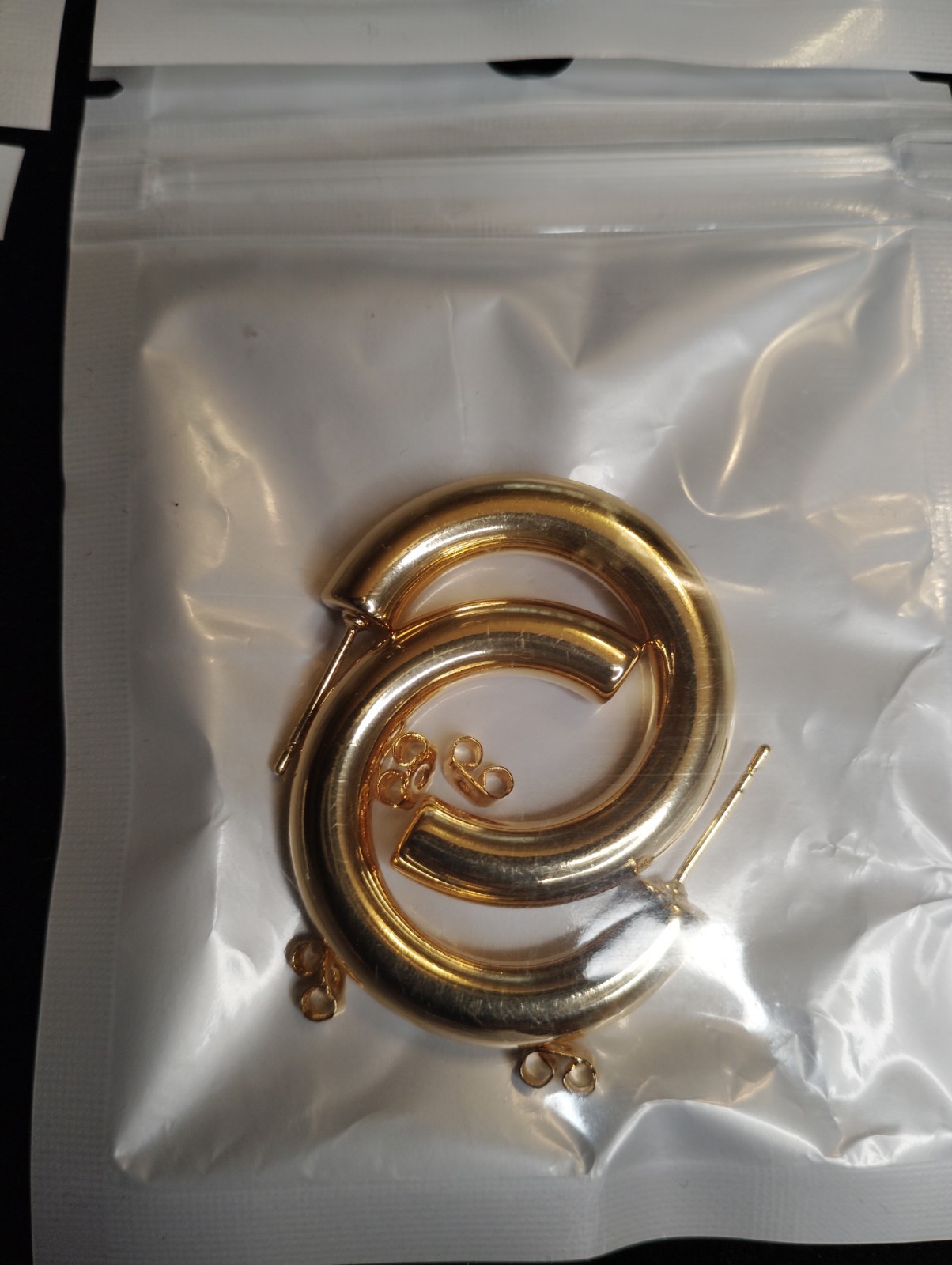 Luxurious 14K Gold Plated Chunky Hoop Earrings – 6 Pairs for Every Occasion