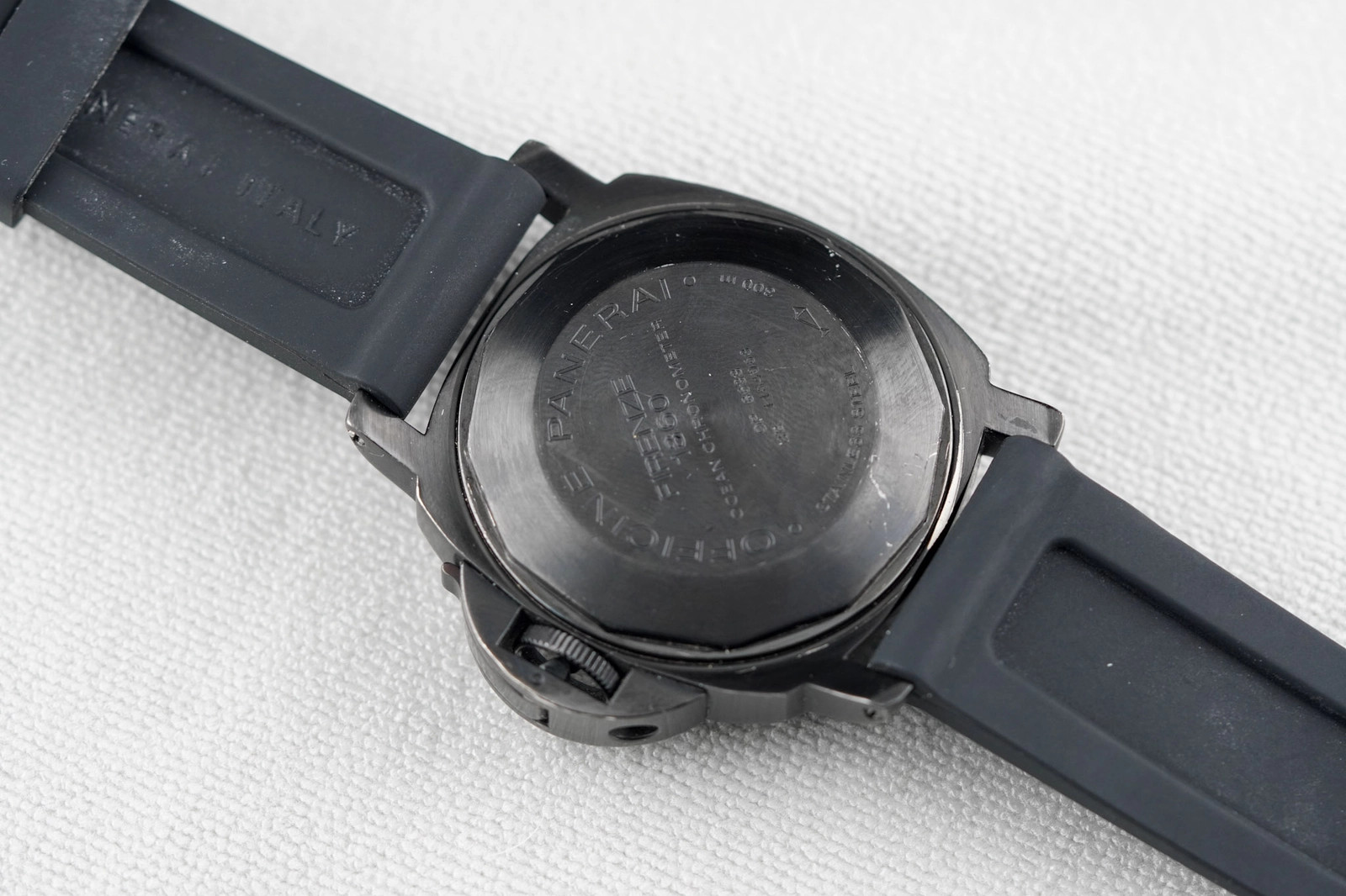 Panerai Luminor Gmt Automatic Black Dial on Leather PAM00088