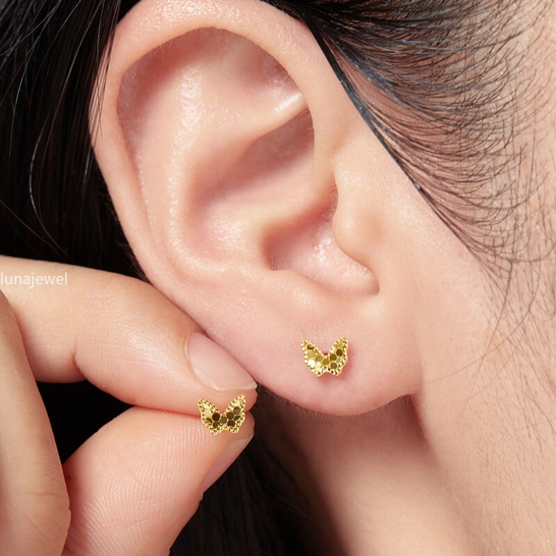Pure 999 24K Yellow Gold Women Mini Lucky Butterfly Stud Earrings 0.5-0.55g
