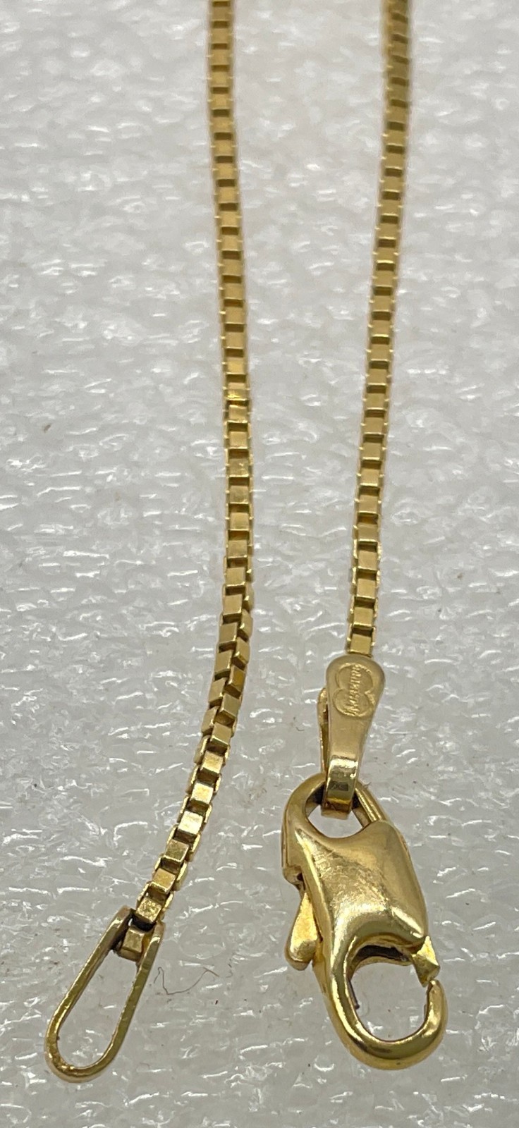 14k Gold Box Link Chain Necklace Unoaerre Italy 18in, 2.5g, 0.8mm