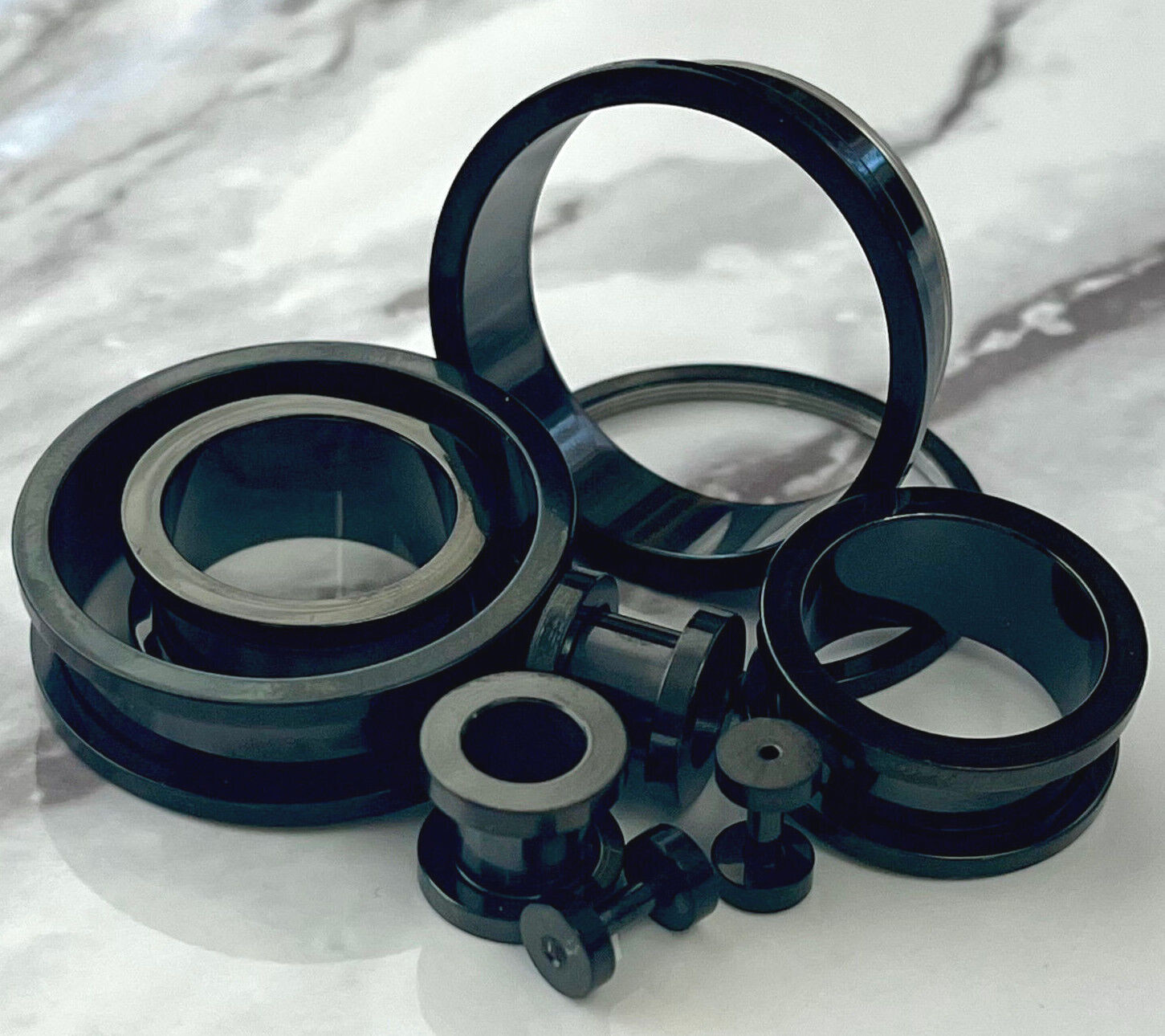 PAIR Black Screw Fit Tunnels Ion Plated Steel Ear Plugs Earlets Guages Gauges