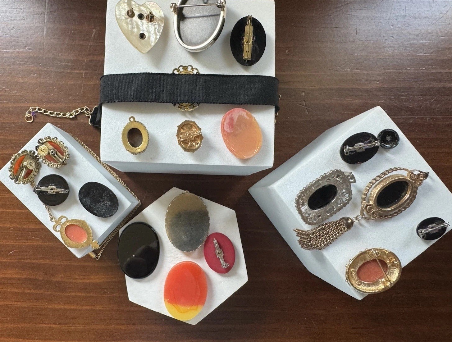 Vtg To Now Costume Jewelry Lot Cameos 21 Pieces Some Signed Carved Shell Germany