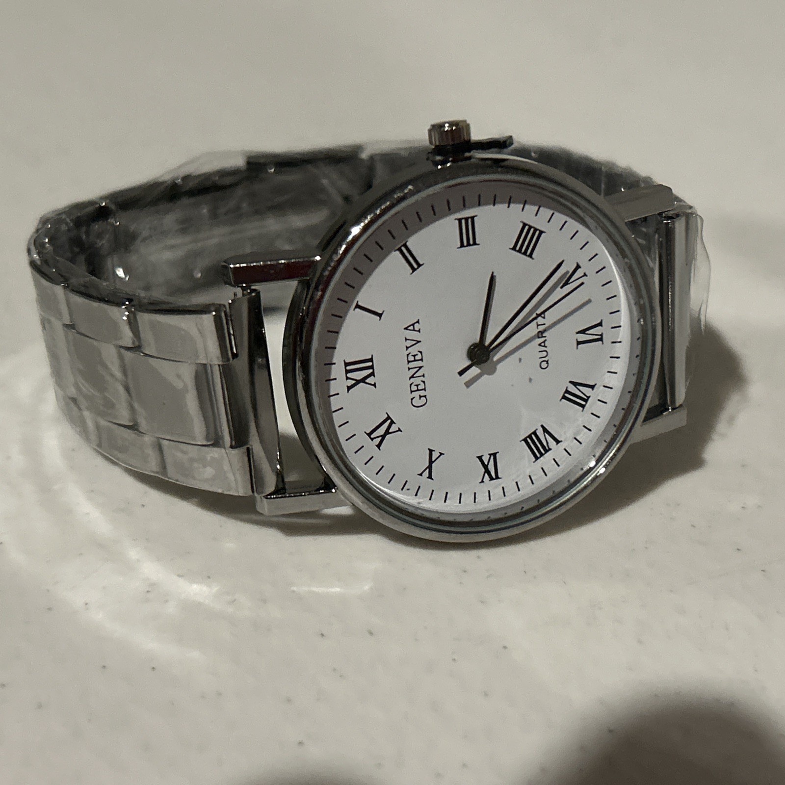 Geneva Wrist Watch Very Light Weight Fresh Battery Free Shipping